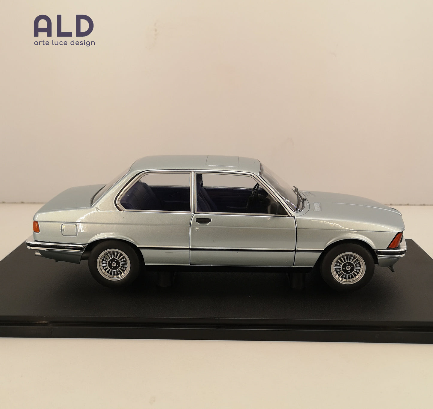modellino bmw 323i e21 coupe modellini auto scala 1/18 della solido