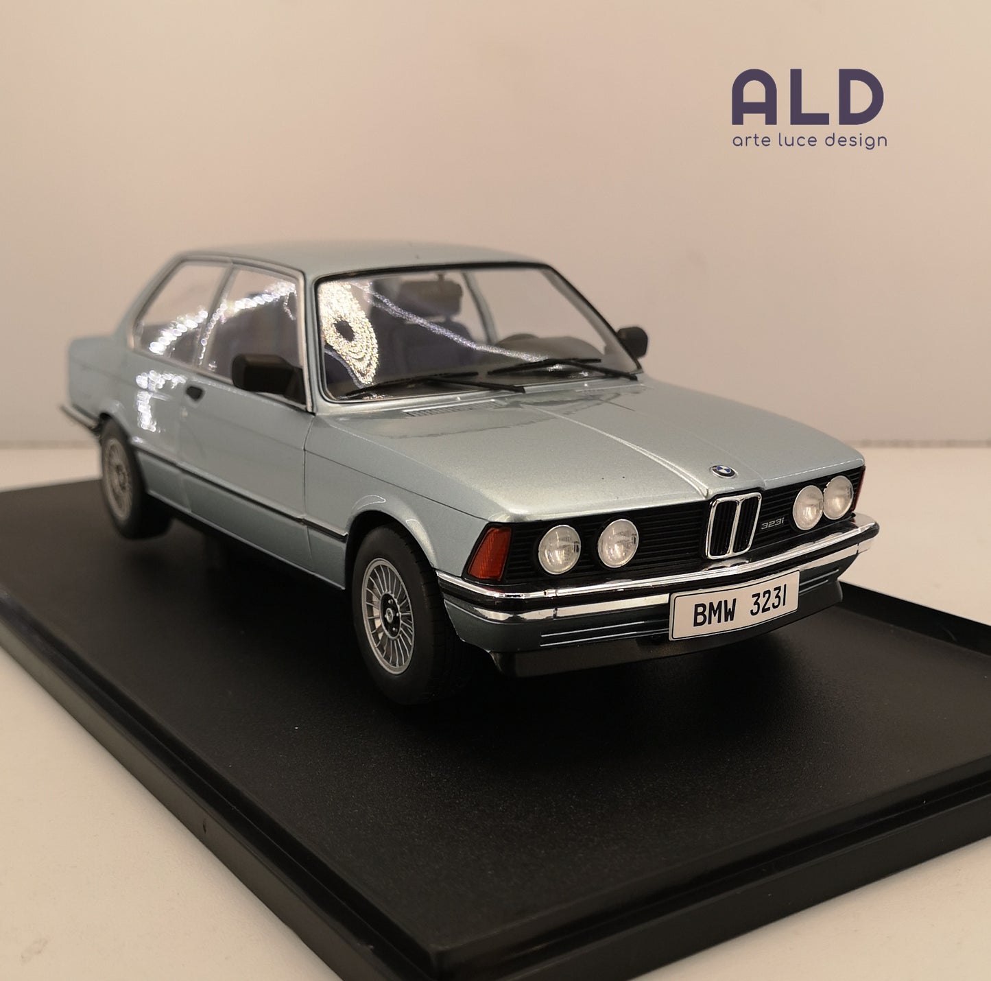 modellino bmw 323i e21 coupe modellini auto scala 1/18 della solido