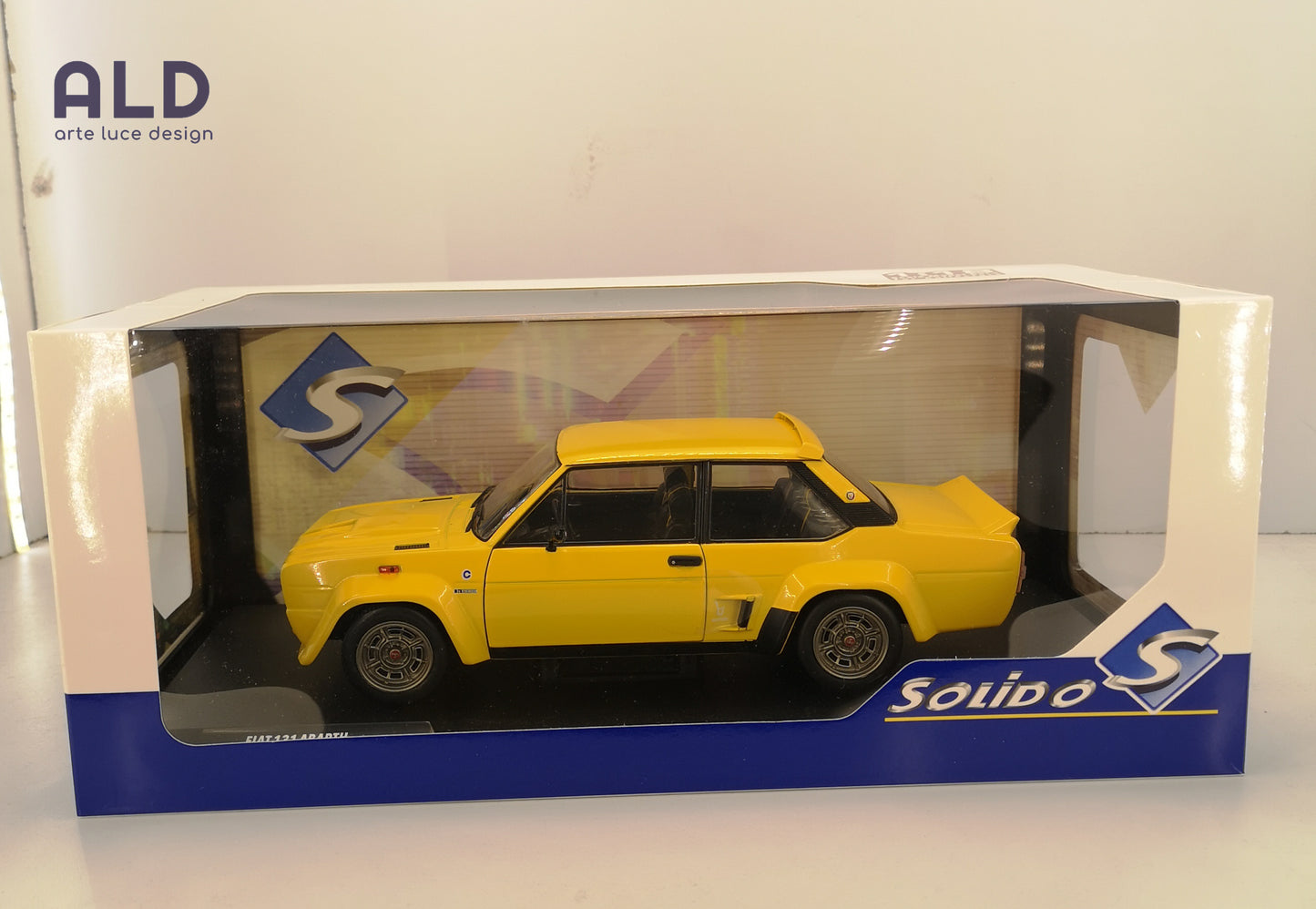 modellino auto scala 1/18 FIAT 131 abarth modellini da collezione solido