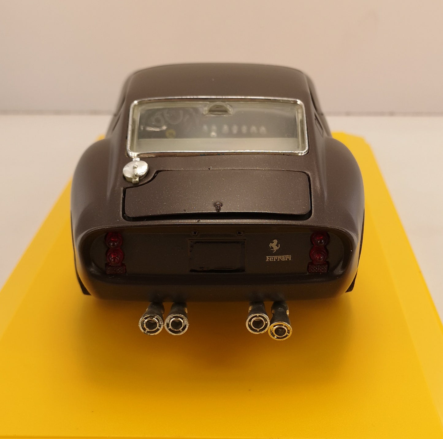 modellino auto 1:18 ferrari 250 gto del 1962 della burago macchinine restaurata