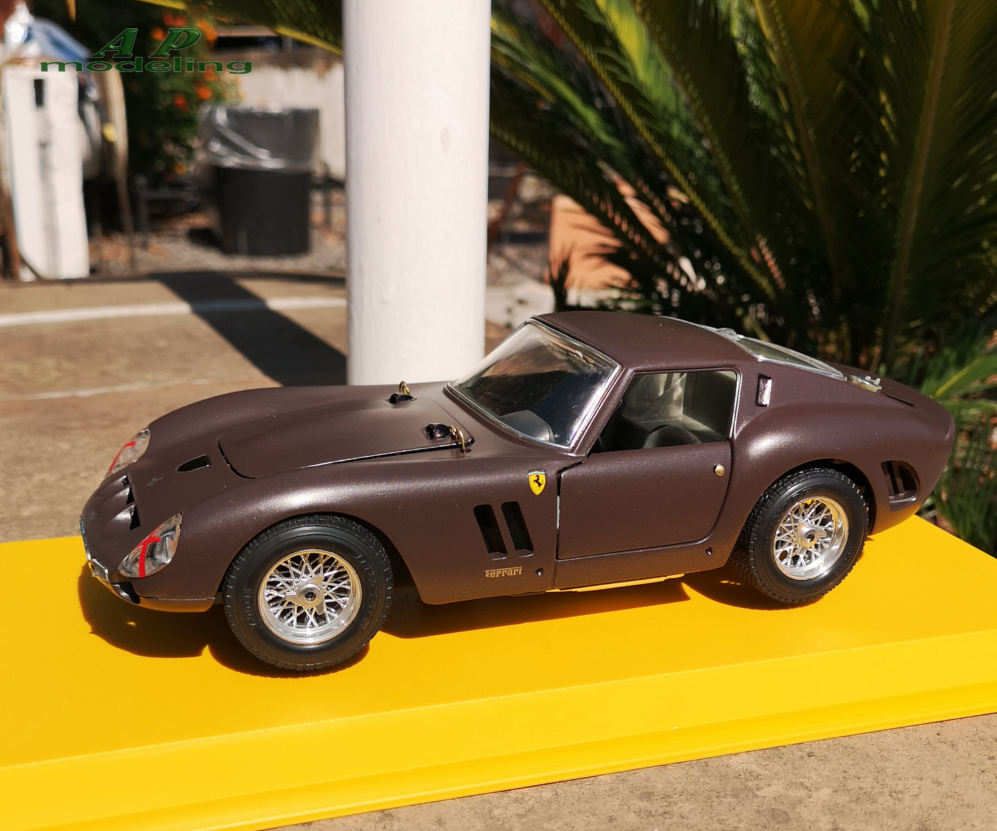 modellino auto 1:18 ferrari 250 gto del 1962 della burago macchinine restaurata