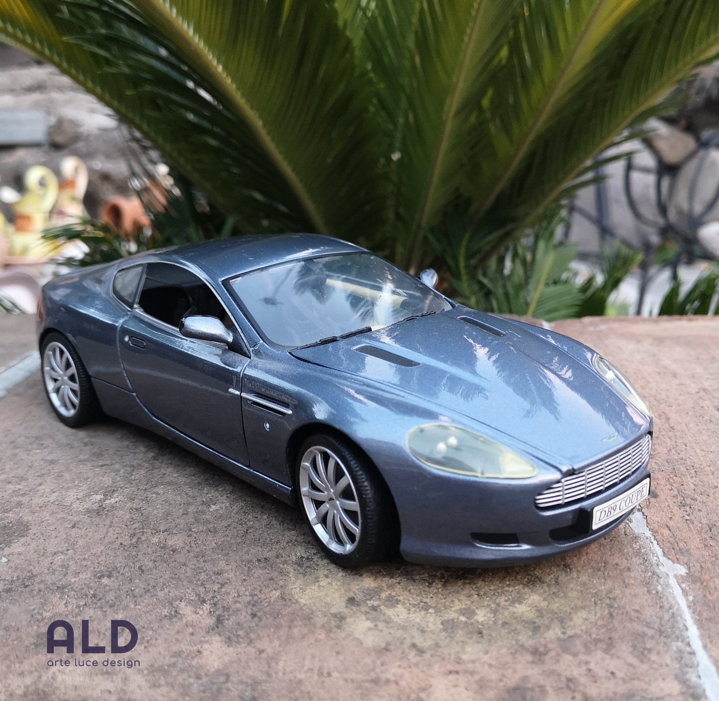 modellino auto scala 1/18 Aston martin DB9 coupè modellini die cast collezione