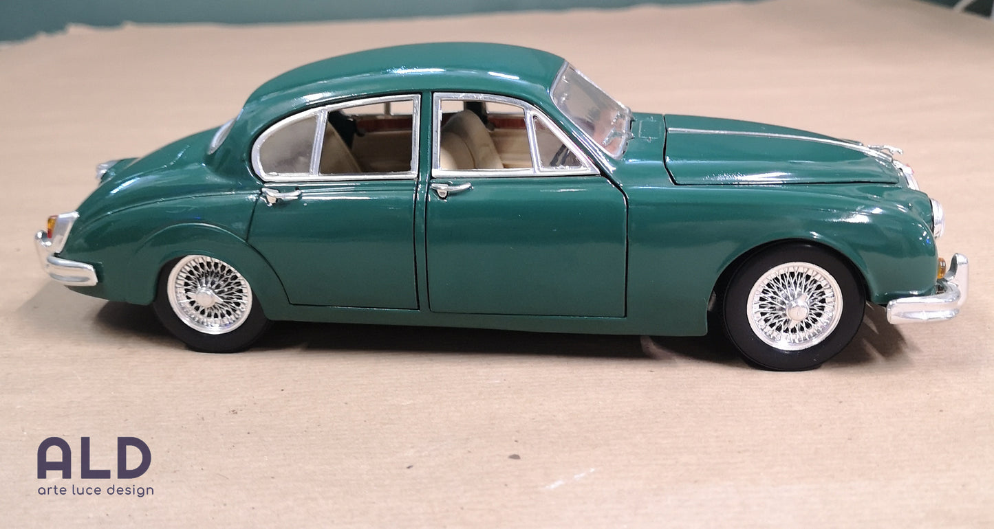 modellino auto scala 1/18 jaguar mack II del 1959 modellini da collezione maisto