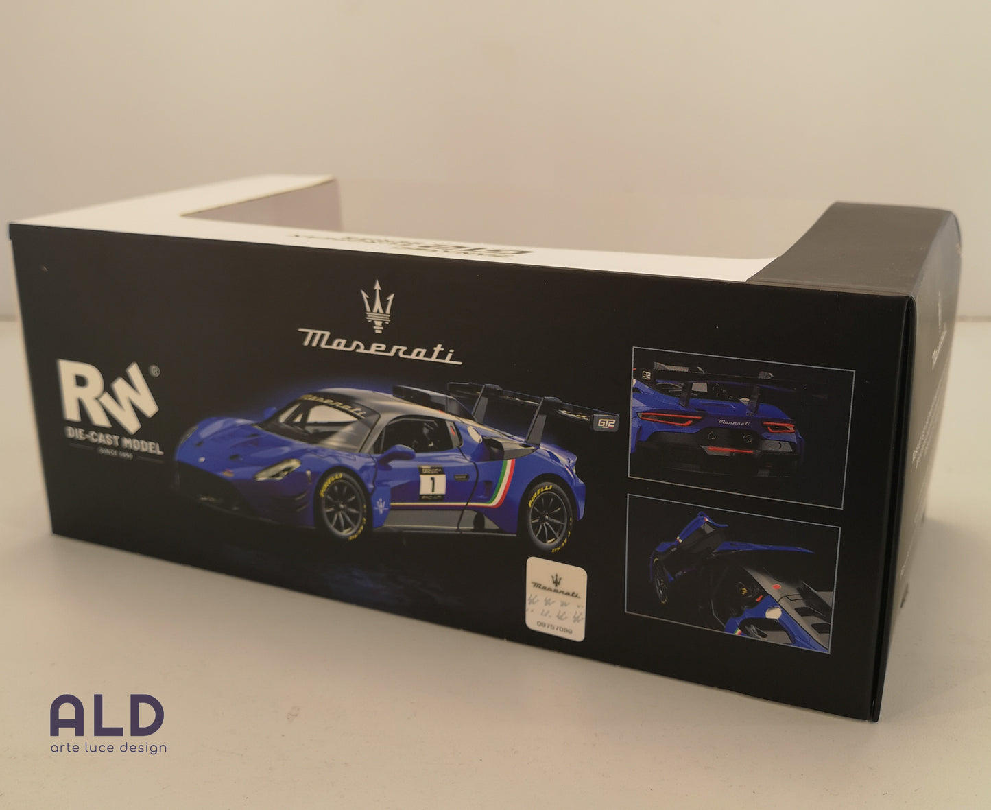 modellino auto scala 1/24 maserati gt2 modellini da collezione die cast