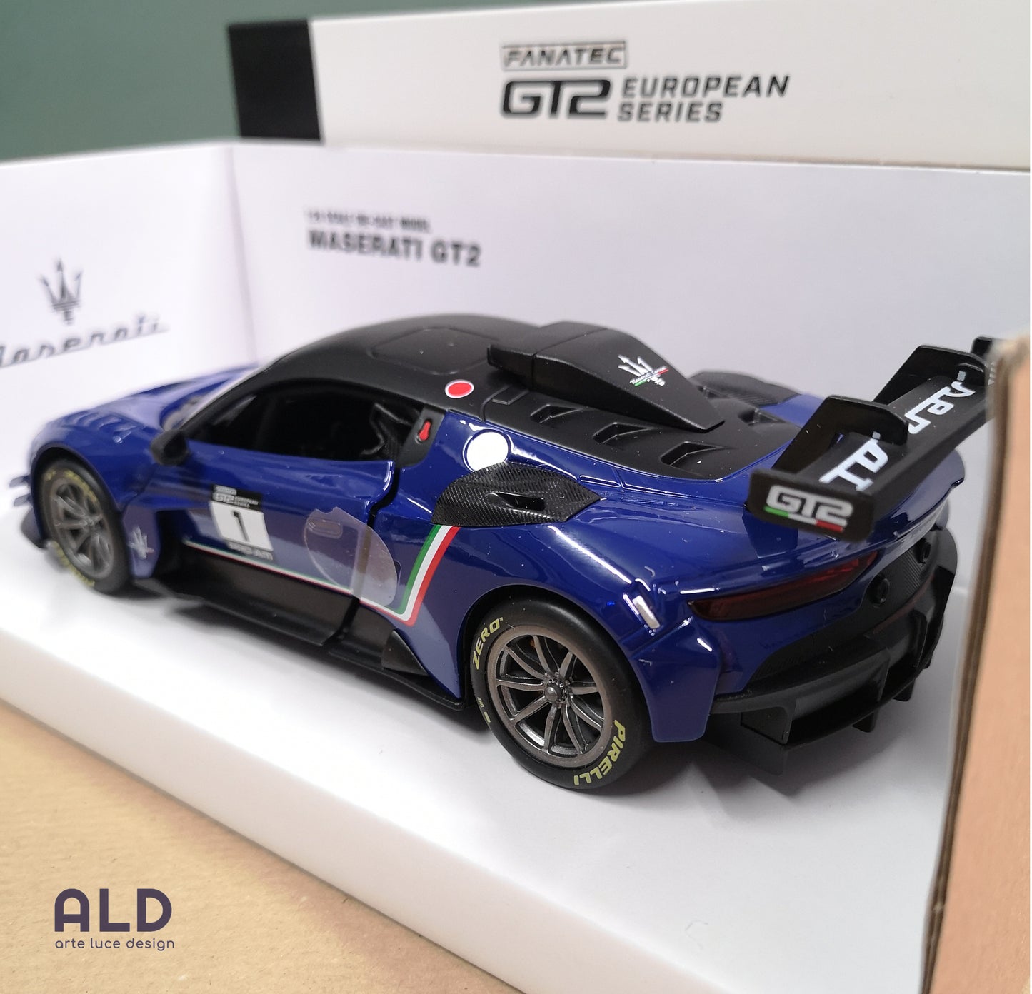 modellino auto scala 1/24 maserati gt2 modellini da collezione die cast