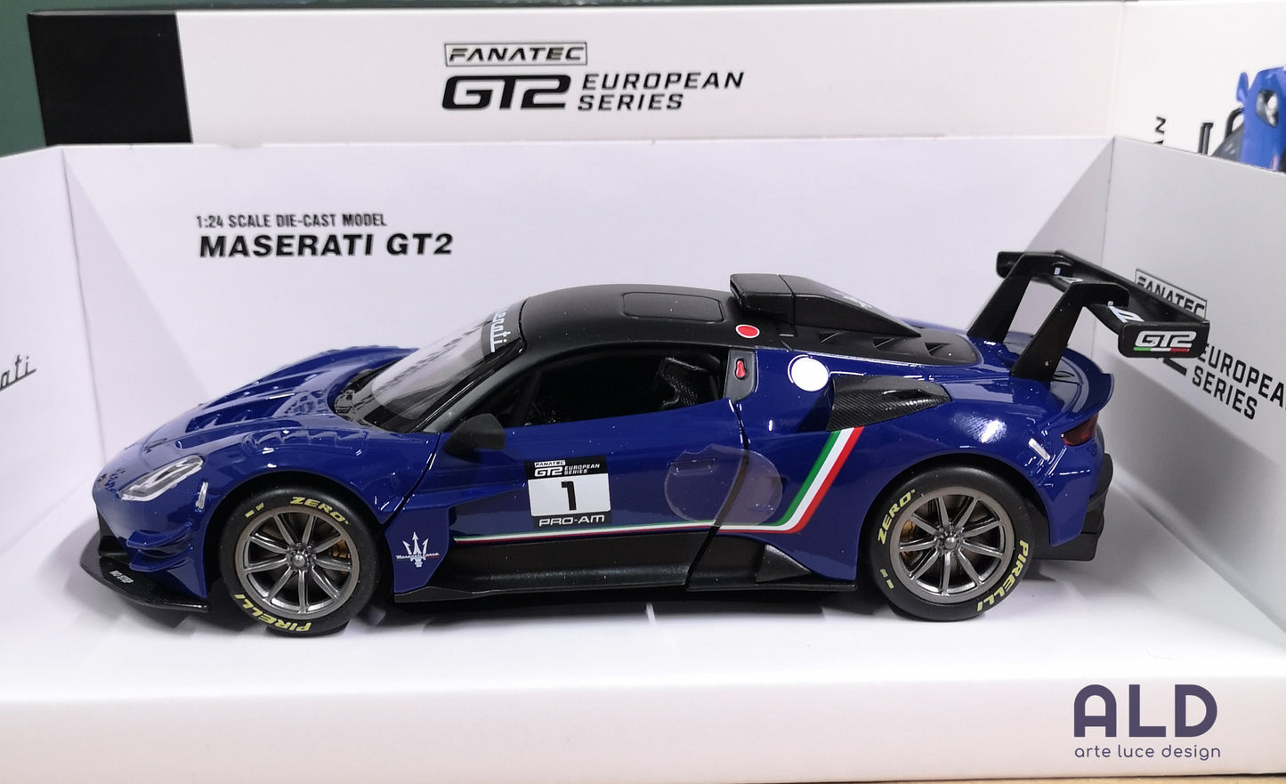 modellino auto scala 1/24 maserati gt2 modellini da collezione die cast