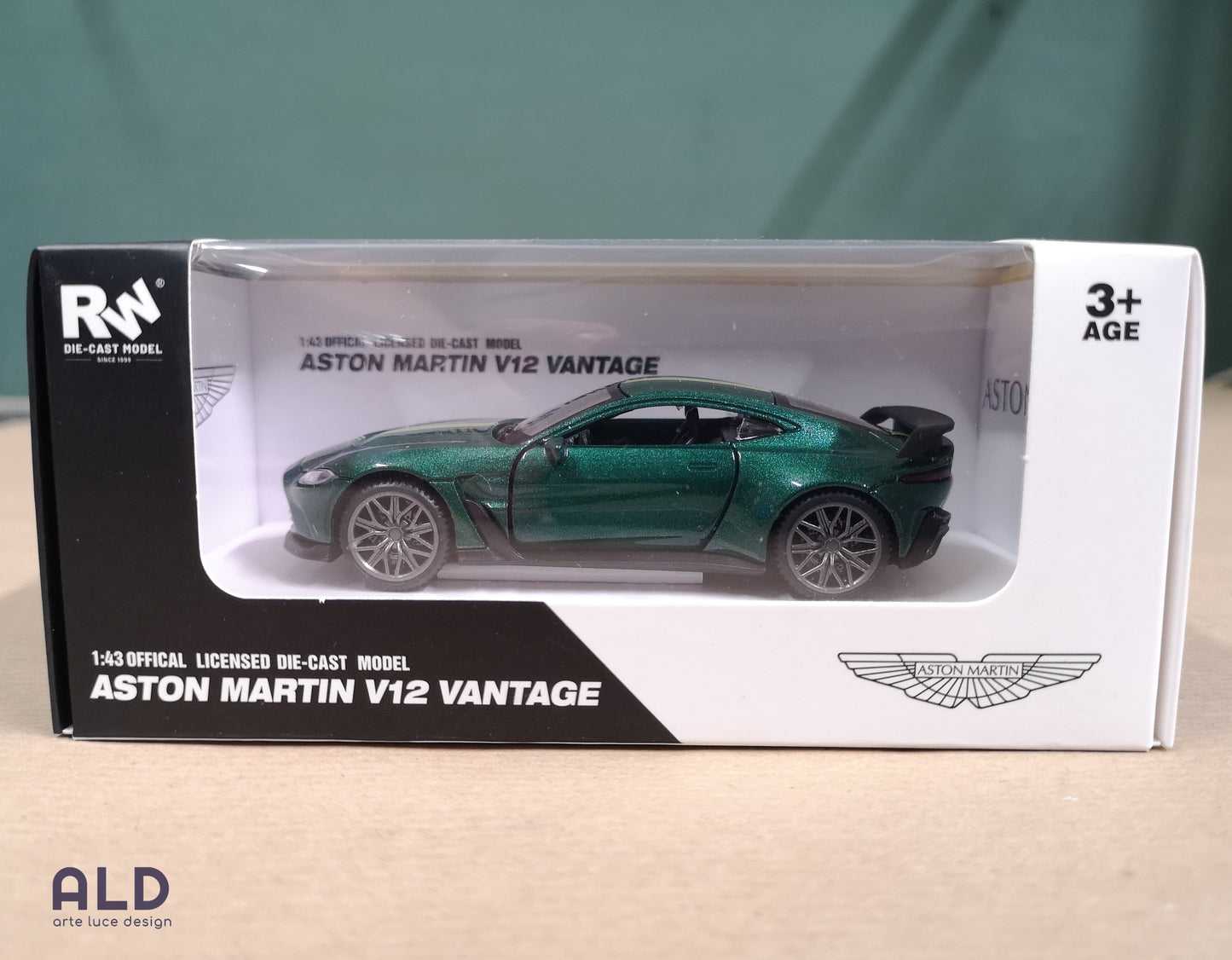 modellino auto scala 1/43 aston martin v12 vantage modellini die cast collezione