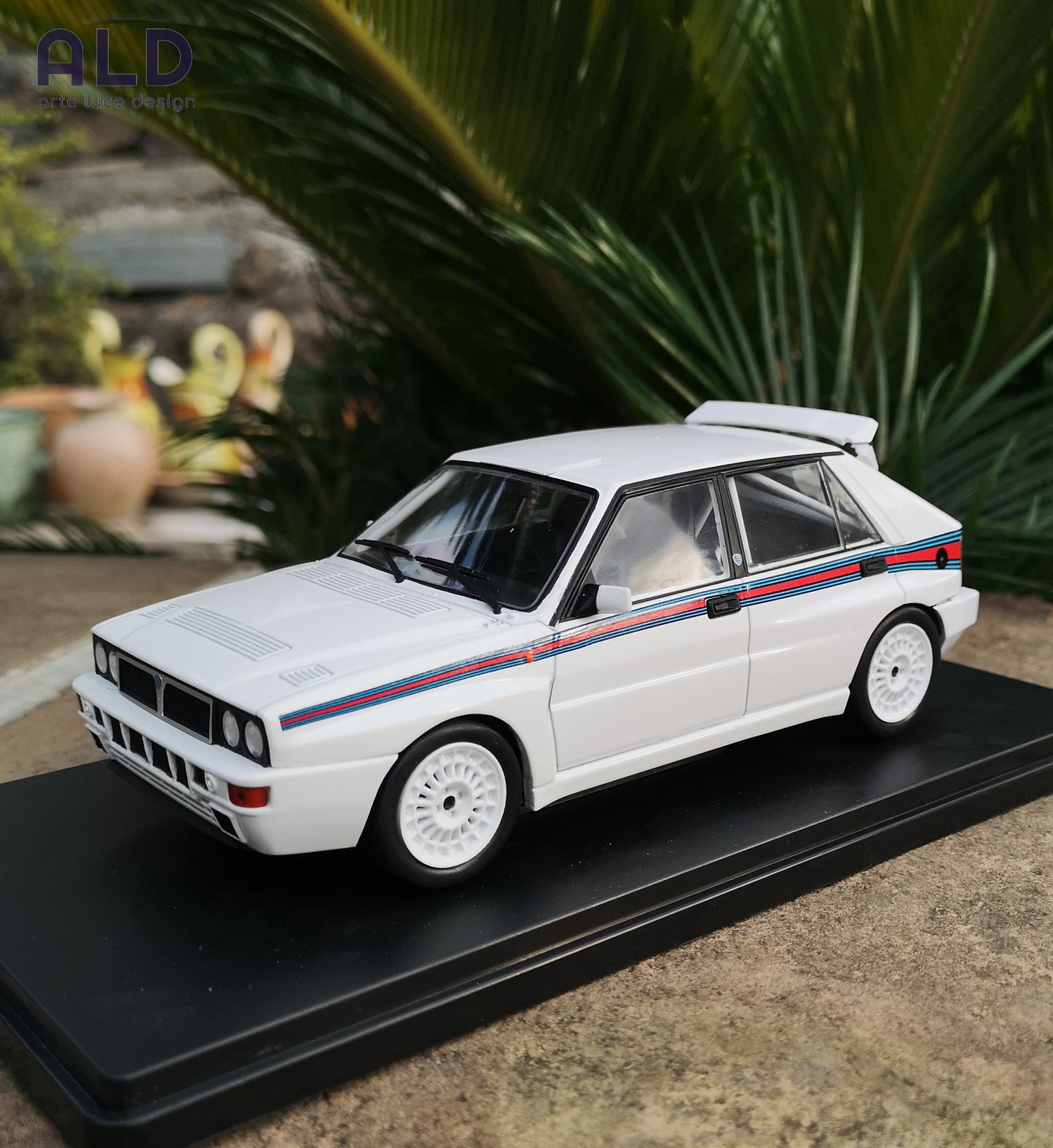 modellino auto scala 1/24 lancia delta hf integrale della white box modellini