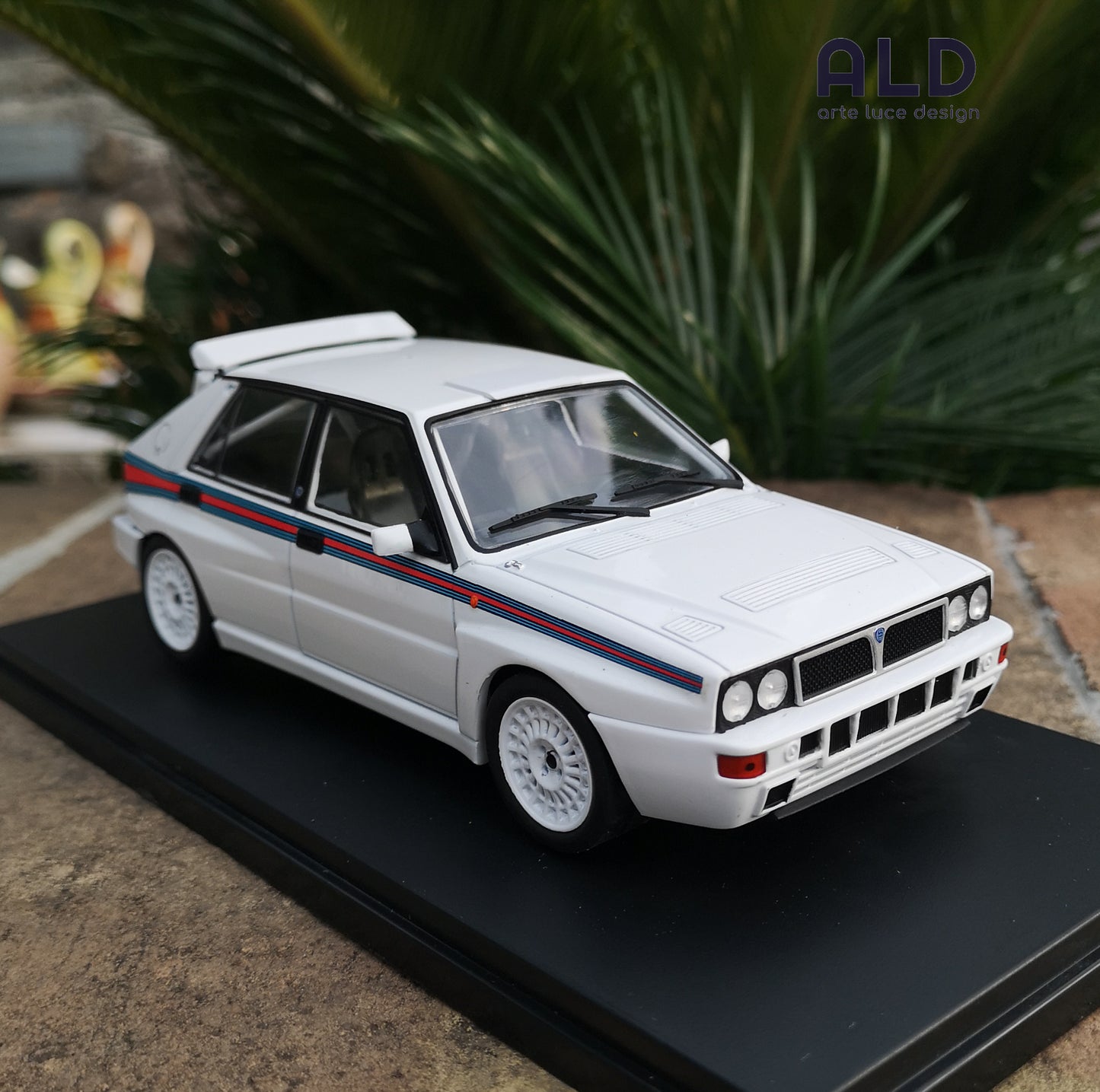 modellino auto scala 1/24 lancia delta hf integrale della white box modellini