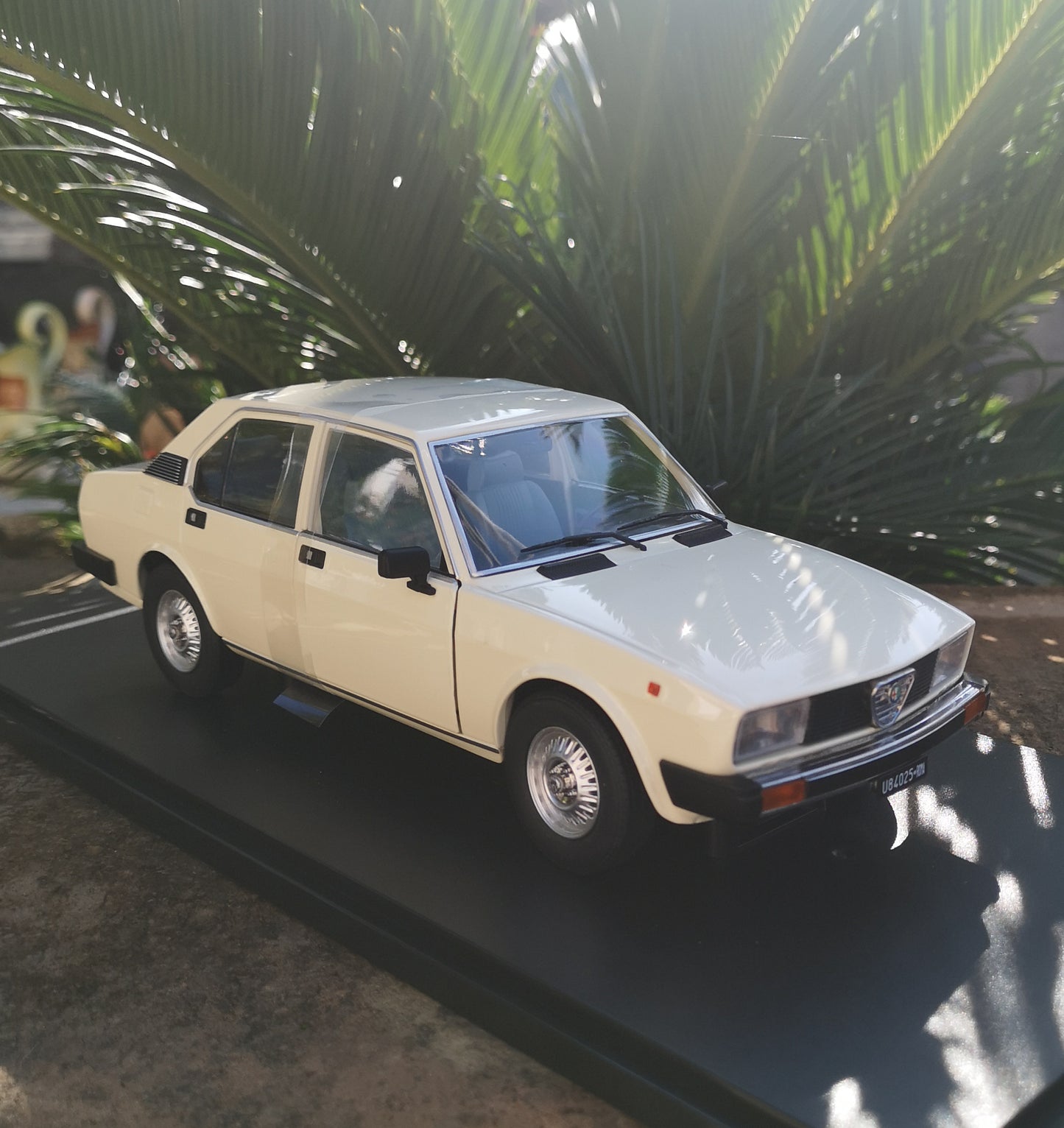 modellino auto scala 1/18 alfa romeo alfetta 2000 del 1978 modellini die cast