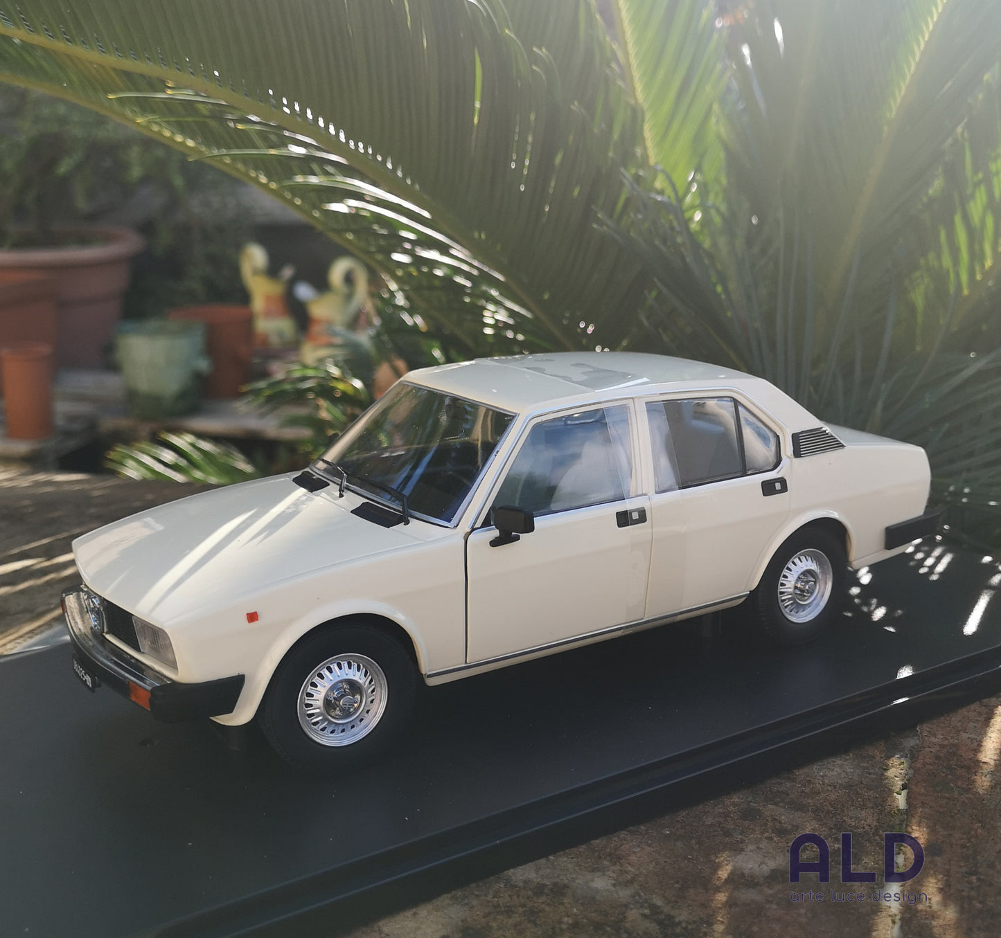 modellino auto scala 1/18 alfa romeo alfetta 2000 del 1978 modellini die cast