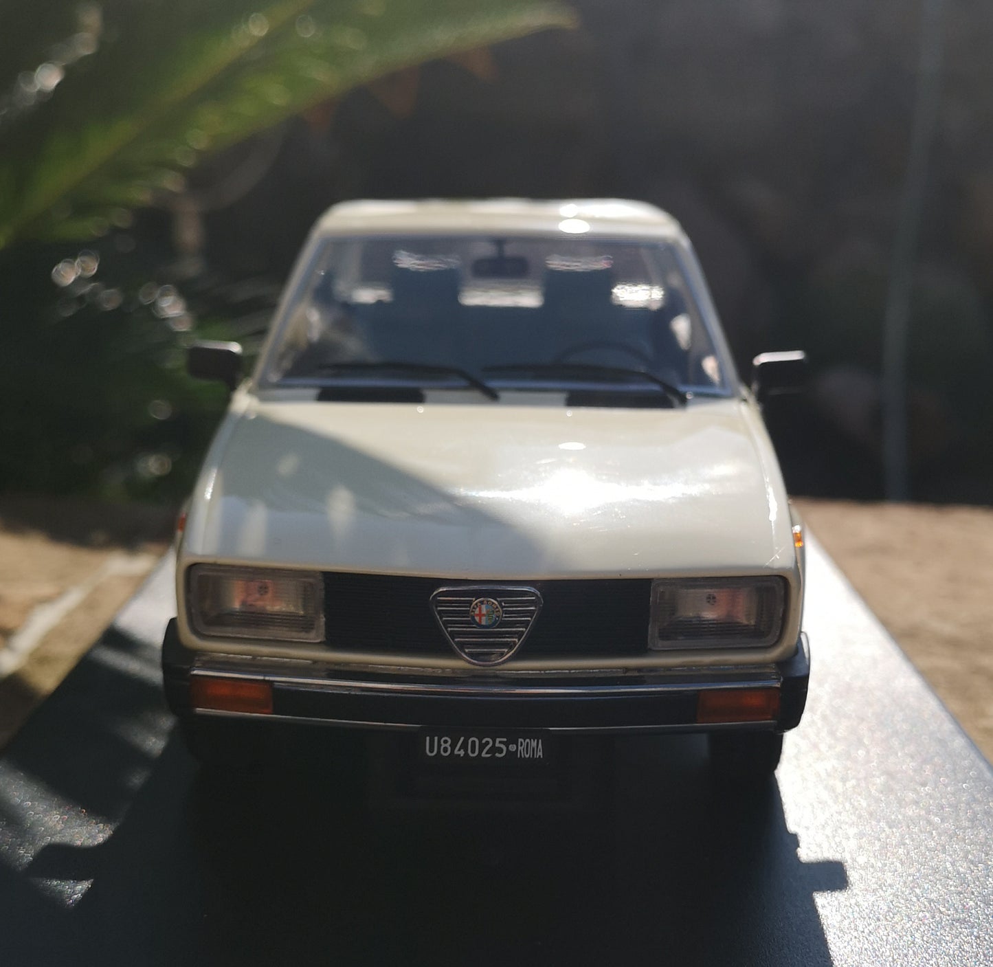 modellino auto scala 1/18 alfa romeo alfetta 2000 del 1978 modellini die cast