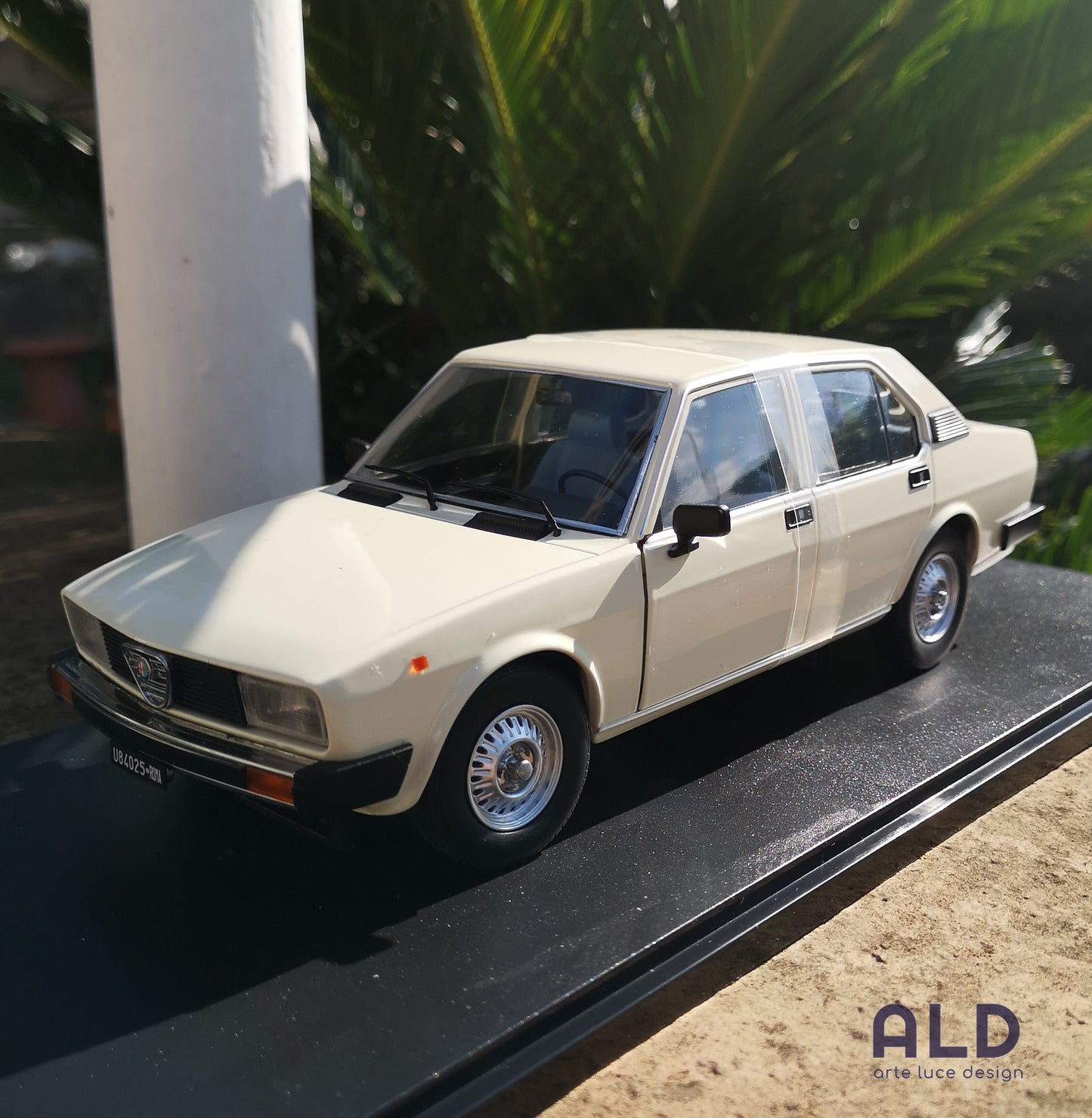 modellino auto scala 1/18 alfa romeo alfetta 2000 del 1978 modellini die cast