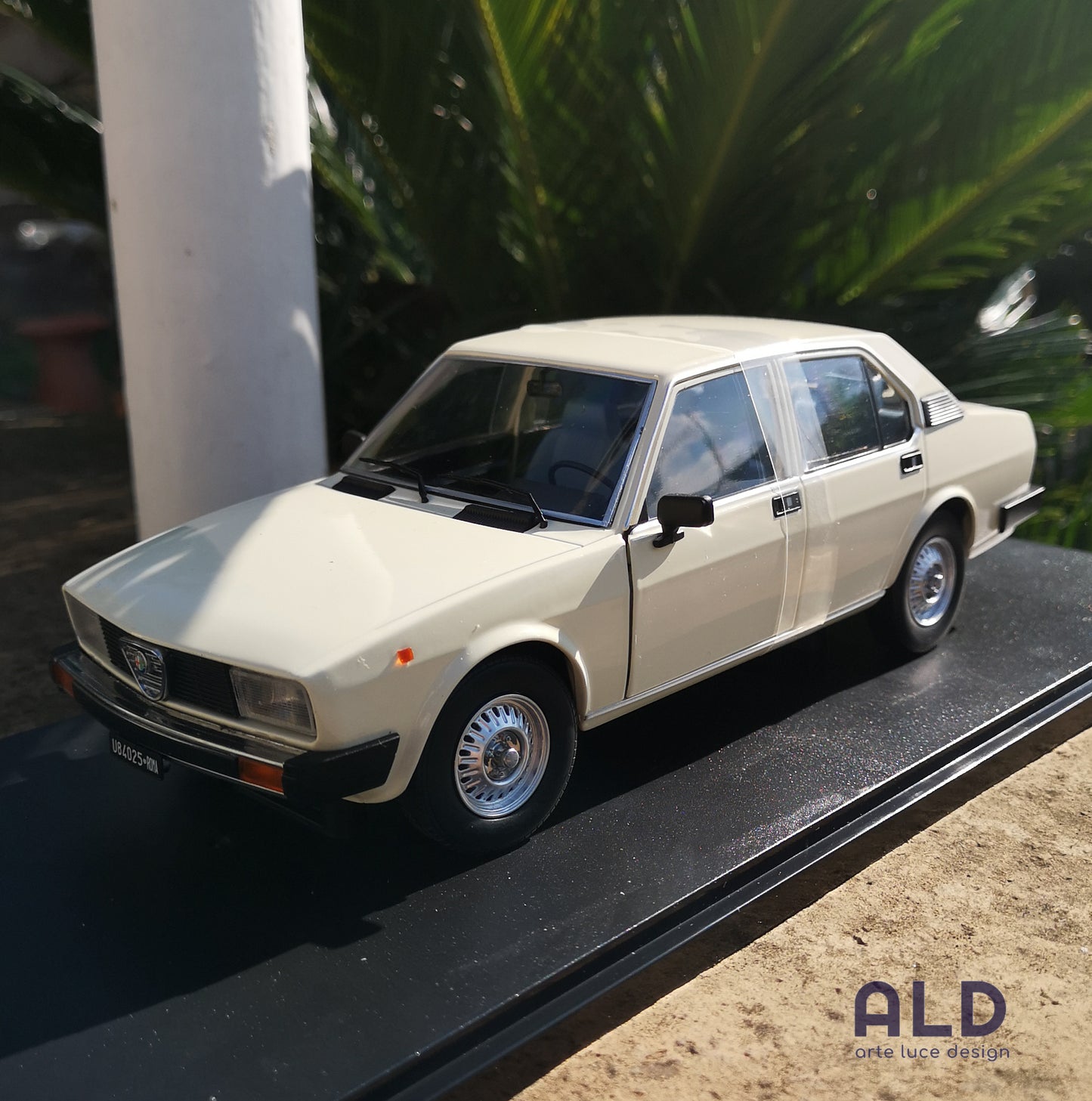 modellino auto scala 1/18 alfa romeo alfetta 2000 del 1978 modellini die cast