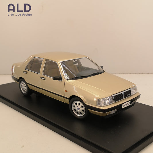 modellino auto 1:18 LANCIA THEMA TURBO i.e. 1S 1984 PLATINO MET metal die cast