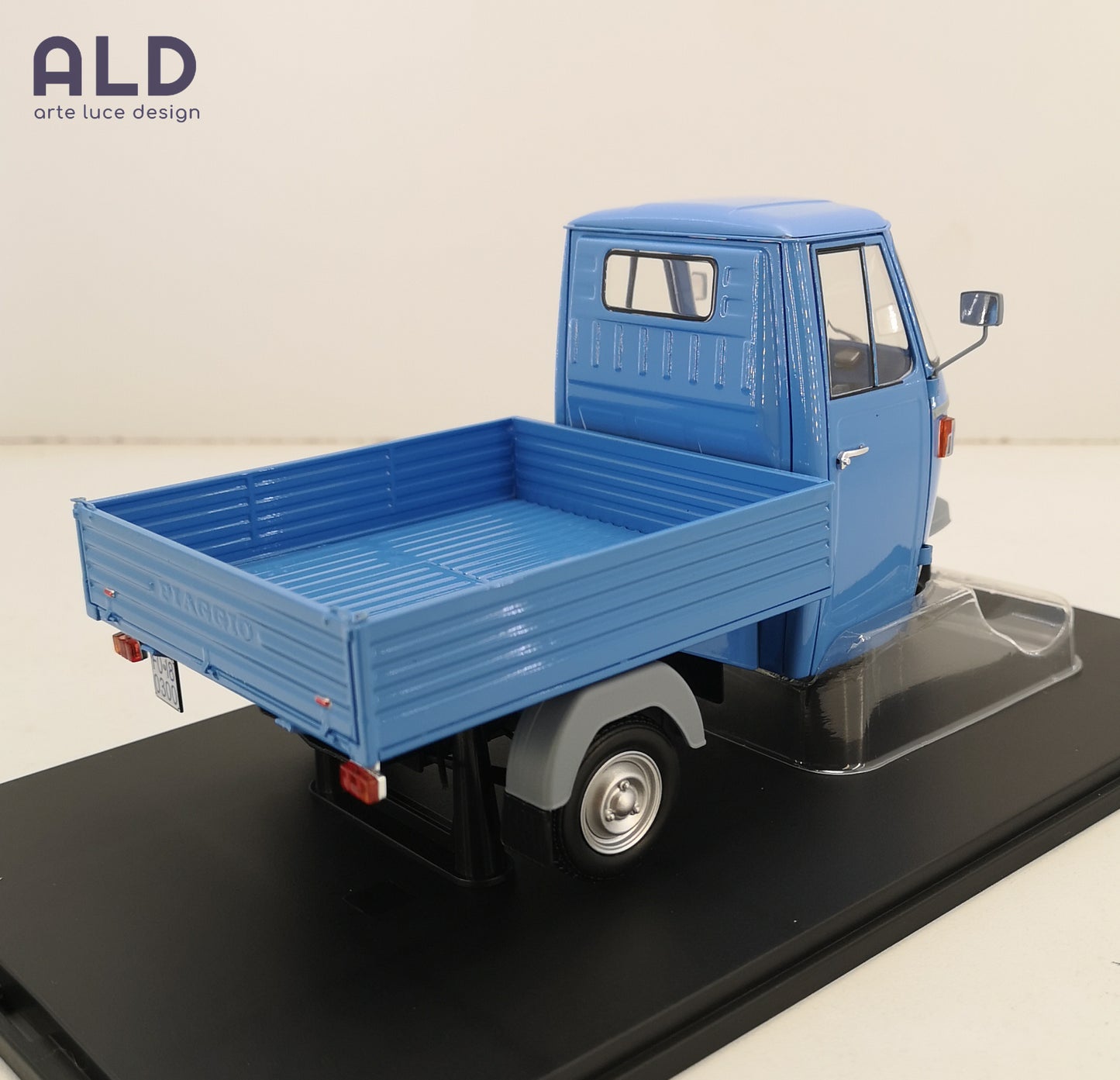 modellino ape piaggio 501 scala 1/18 modellini motocarro da collezione mitica