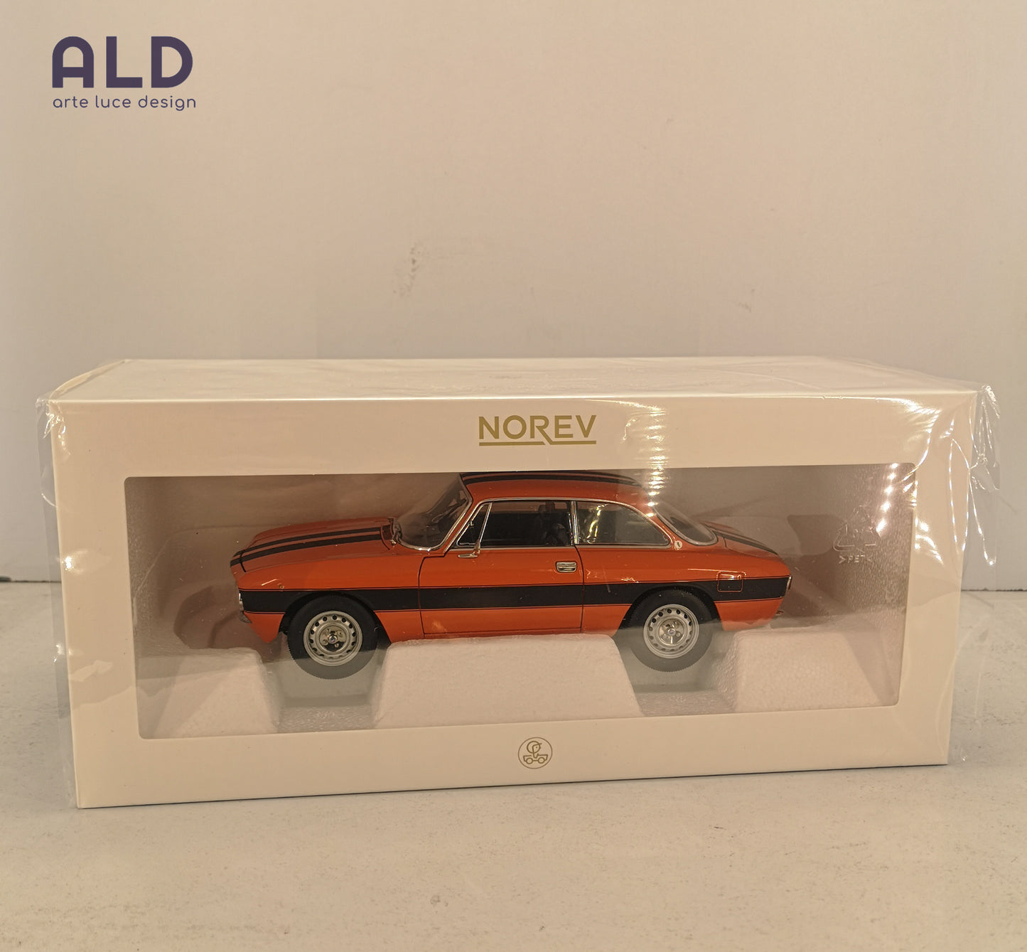 modellino auto 1/18 alfa romeo GTv 2000 del 1973 modellini GT collezione norev