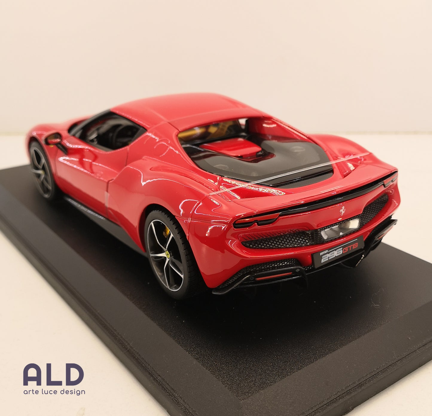 modellino auto scala 1/18 ferrari 296 gtb modellini da collezione bburago
