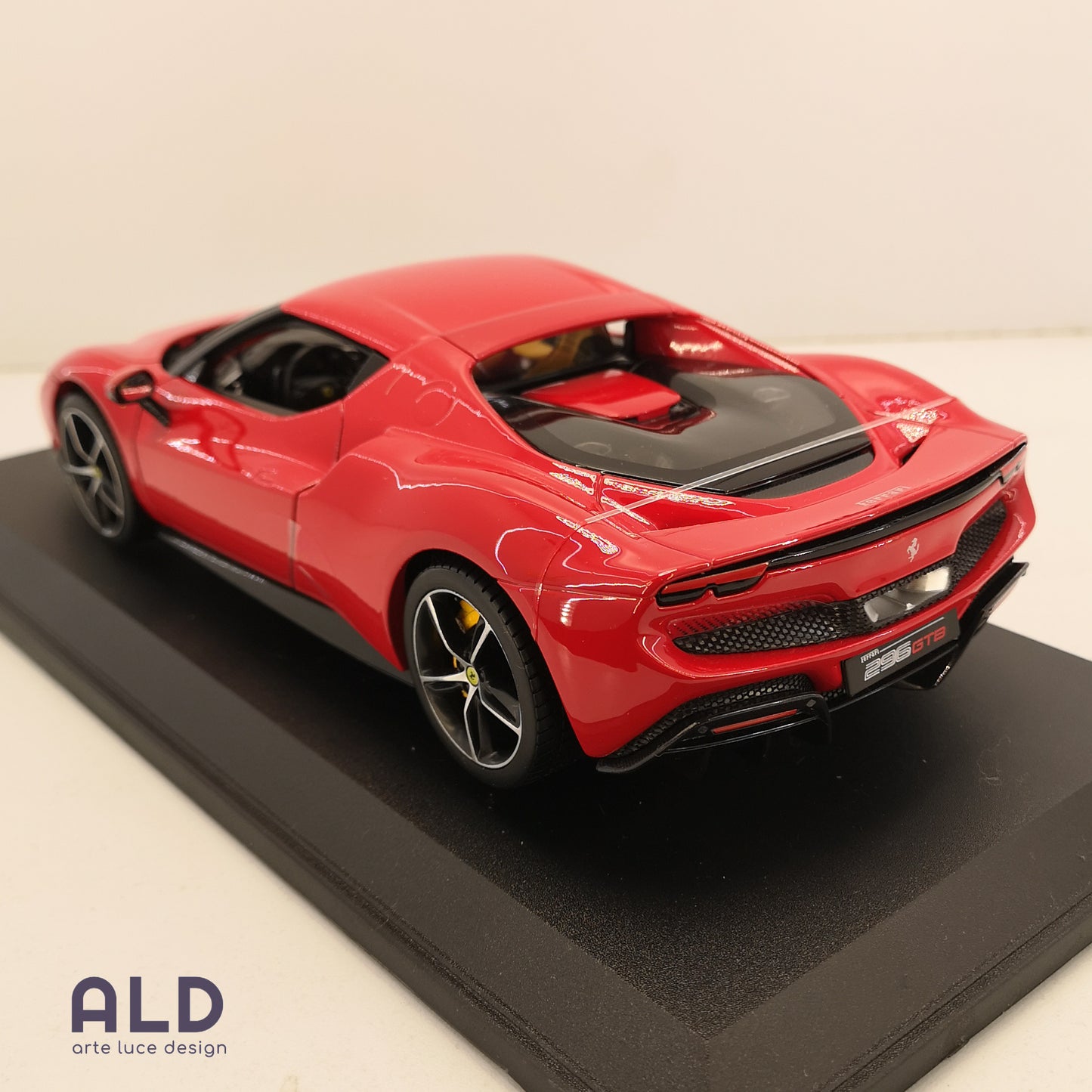 modellino auto scala 1/18 ferrari 296 gtb modellini da collezione bburago