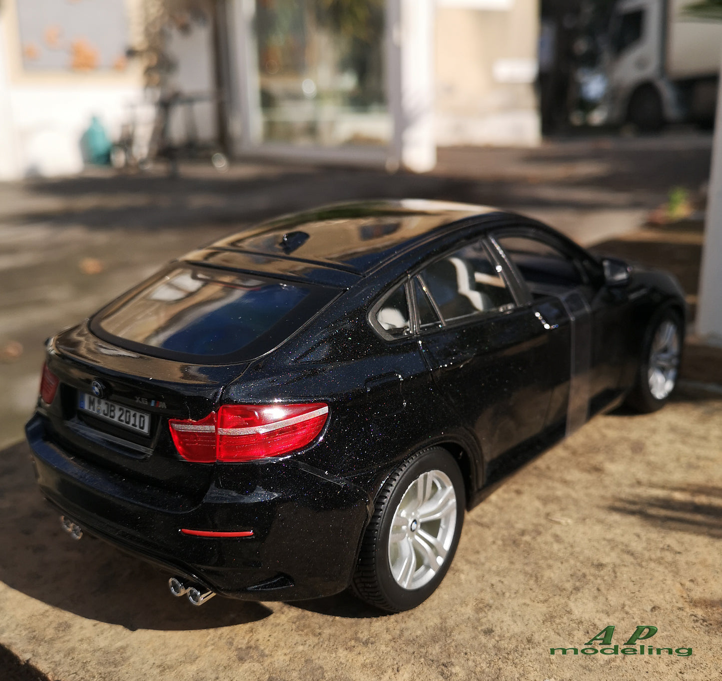 modellino auto scala 1/18 suv bmw x6 M modellini da collezione della bburago