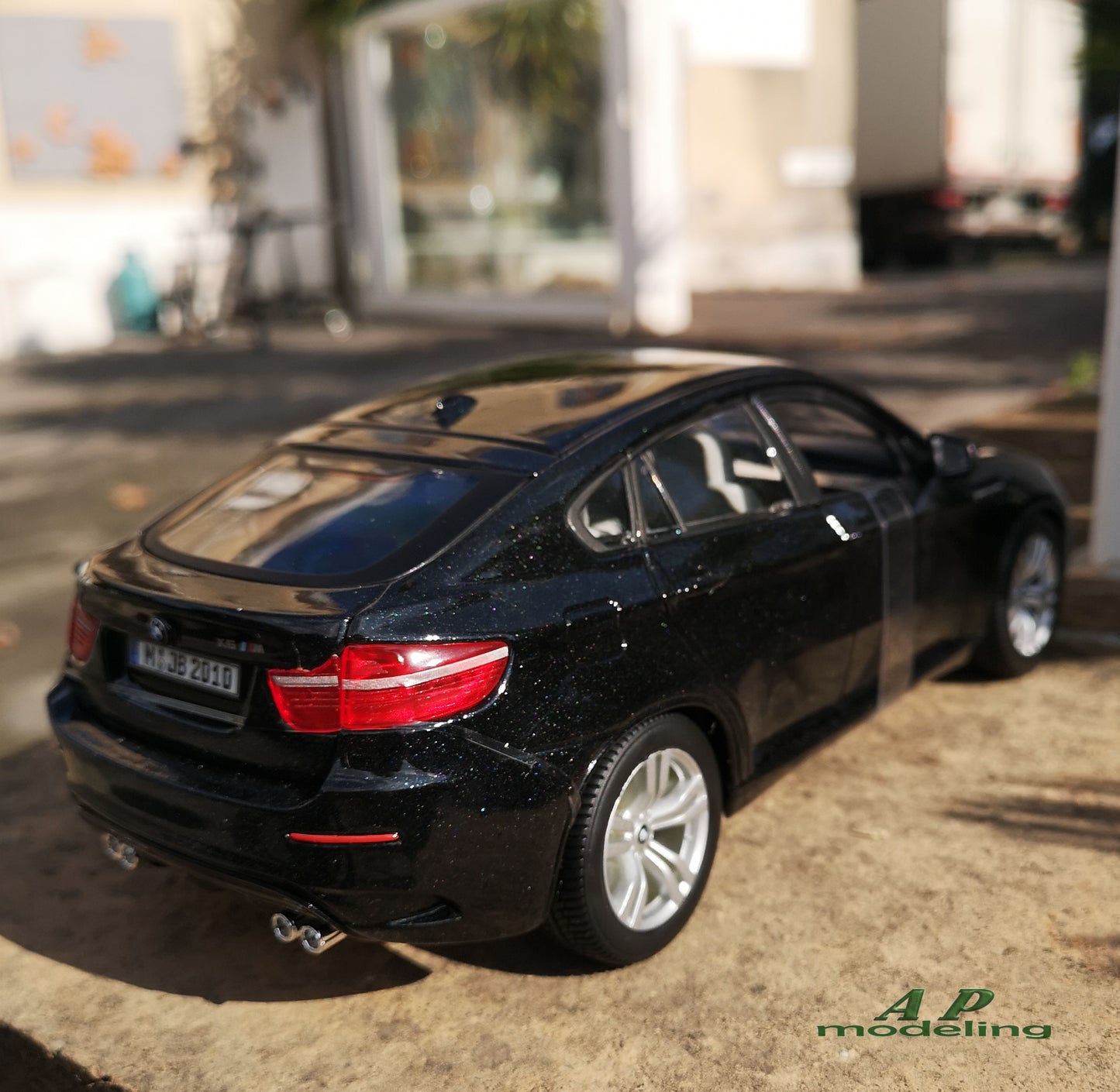 modellino auto scala 1/18 suv bmw x6 M modellini da collezione della bburago