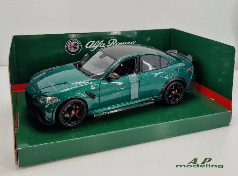 modellino auto 1/18 alfa romeo giulia GTA modellini da collezione bburago