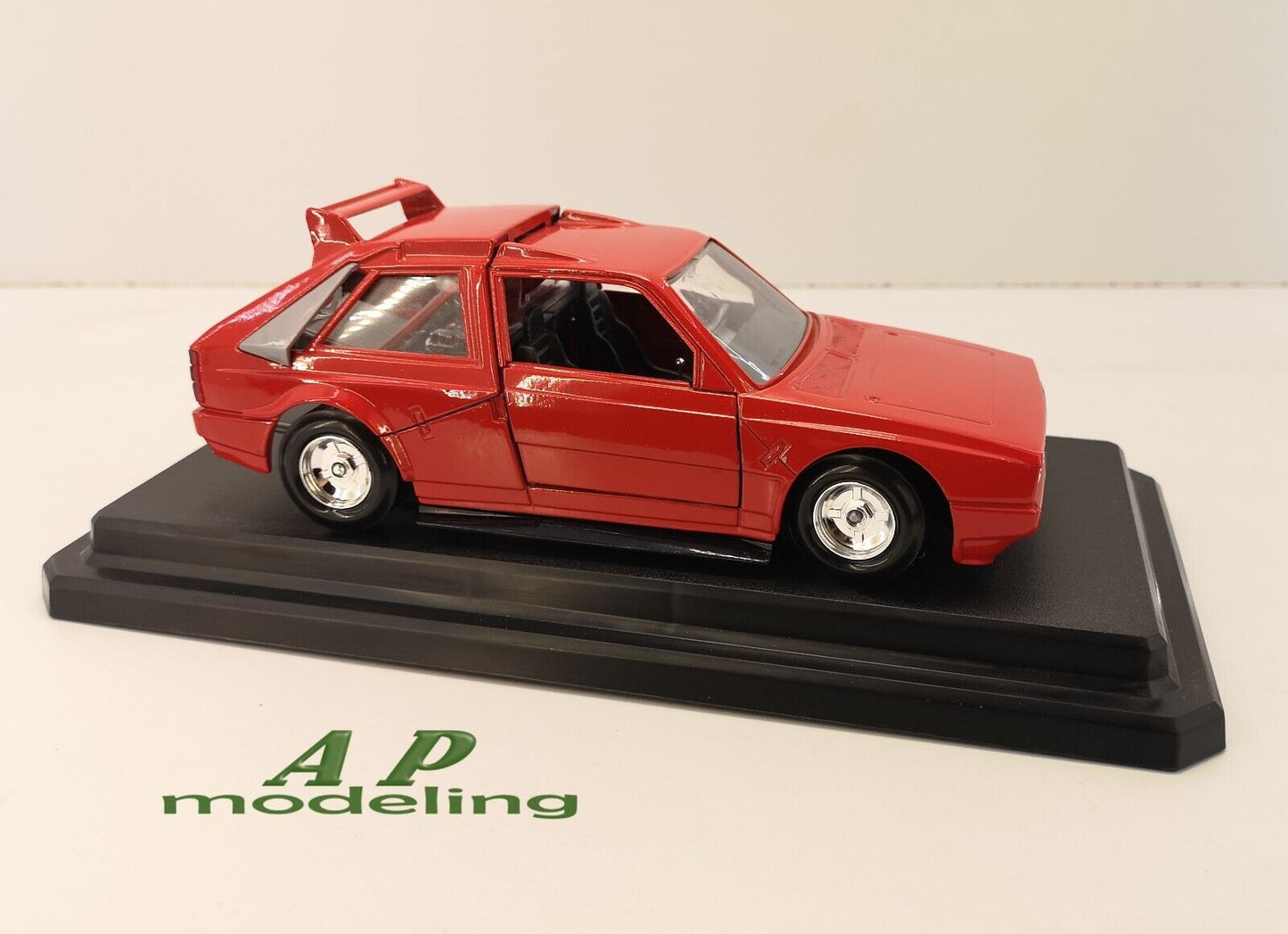 modellino auto scala 1/24 lancia delta s4 modellini obsoleti bburago die cast