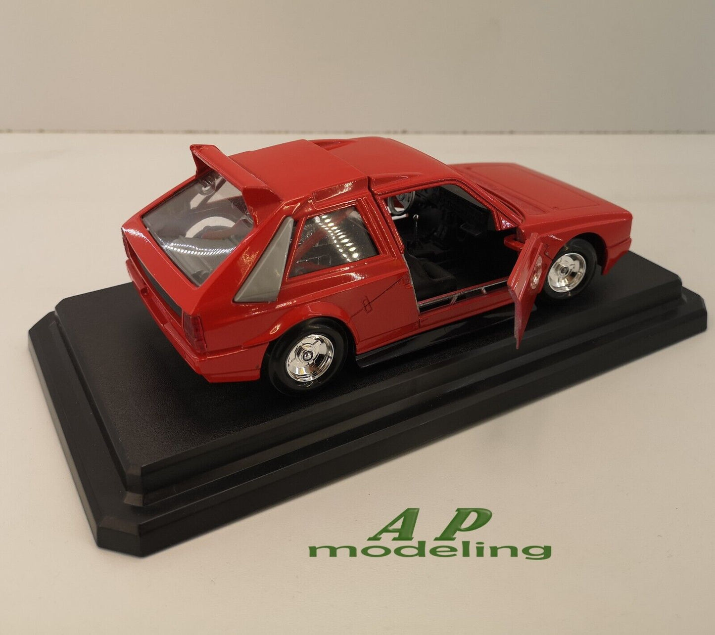 modellino auto scala 1/24 lancia delta s4 modellini obsoleti bburago die cast