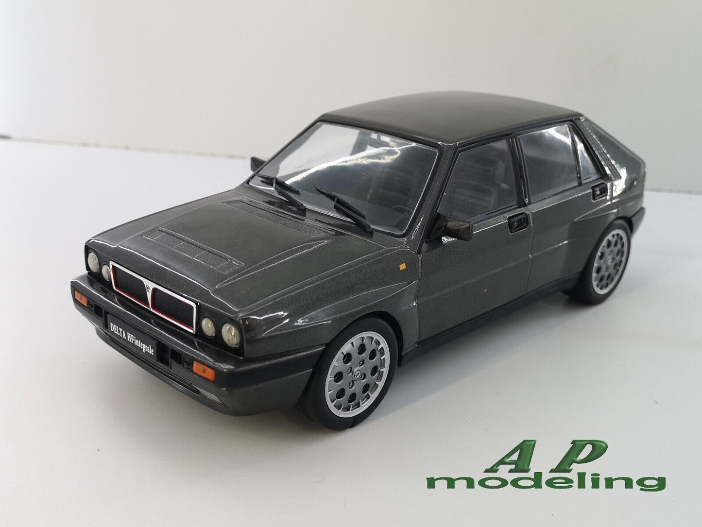 modellino auto 1:18 lancia delta hf integrale 16v del 1990 modellini die cast