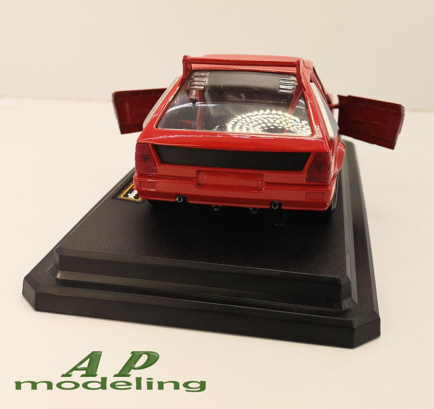 modellino auto scala 1/24 lancia delta s4 modellini obsoleti bburago die cast