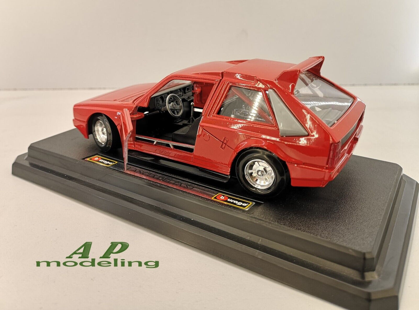 modellino auto scala 1/24 lancia delta s4 modellini obsoleti bburago die cast