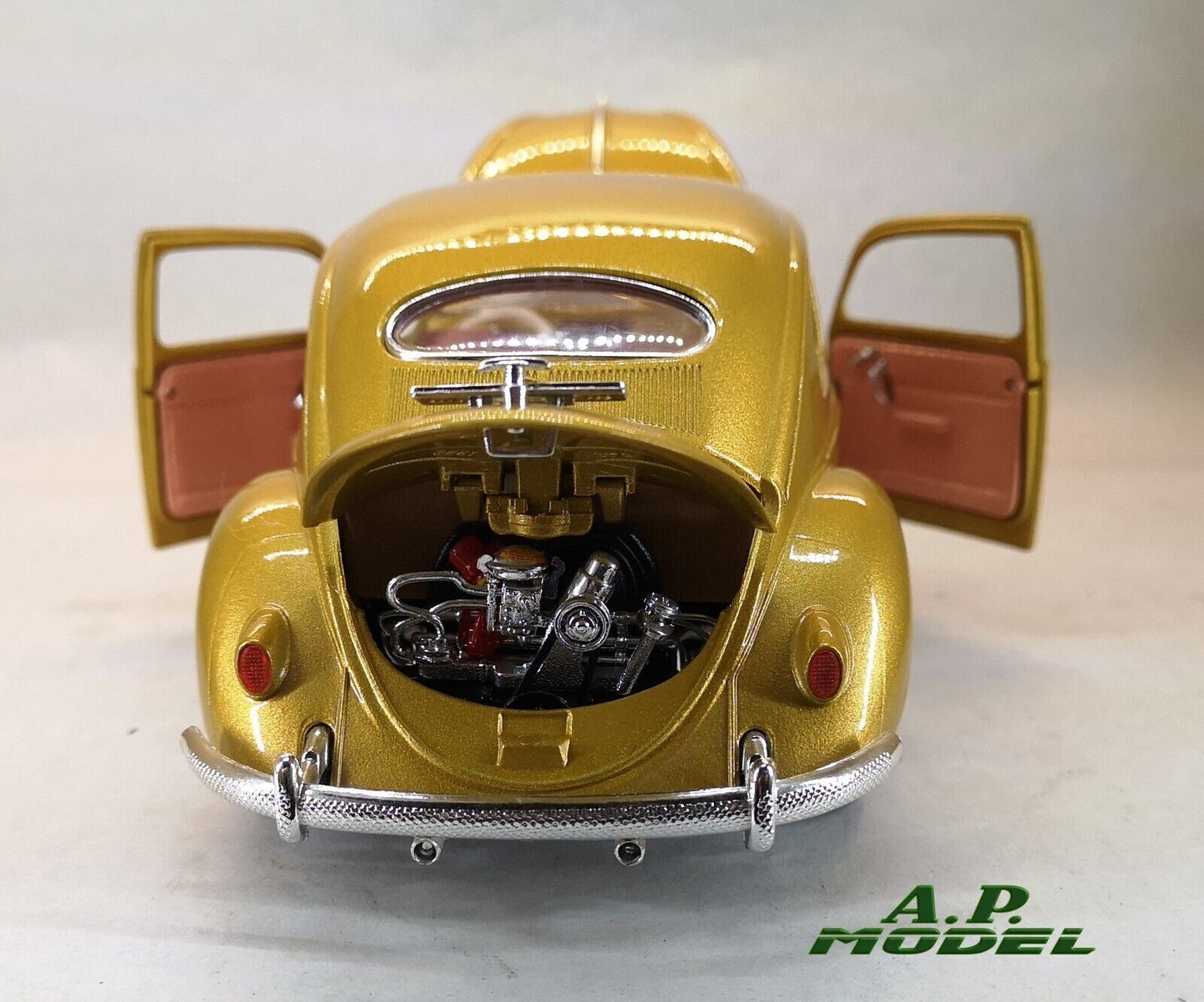 modellino auto 1:18 Volkswagen beetle del 1955 vw maggiolino maggiolone die cast usato