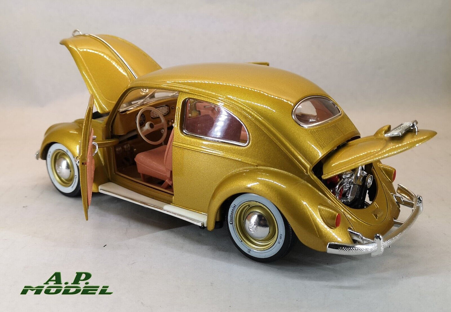 modellino auto 1:18 Volkswagen beetle del 1955 vw maggiolino maggiolone die cast usato