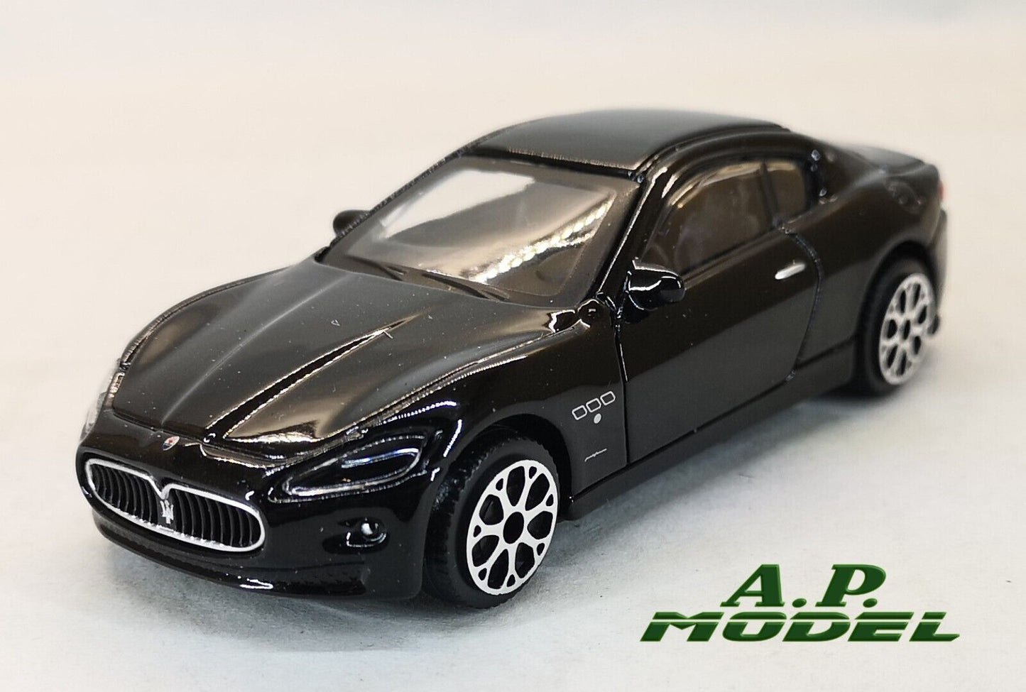 modellino auto 1/43 Maserati gt gran turismo macchinina da collezione burago