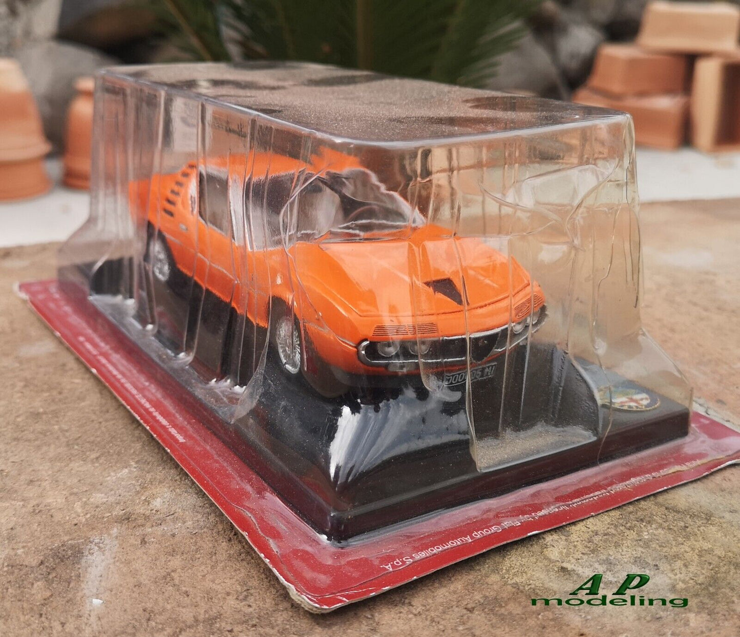 modellino auto 1/24 alfa romeo Montreal del 1970 modellini vintage collezione usato