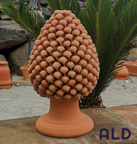 pigna siciliana grande in terracotta grezza da arredamento soprammobile H 40cm