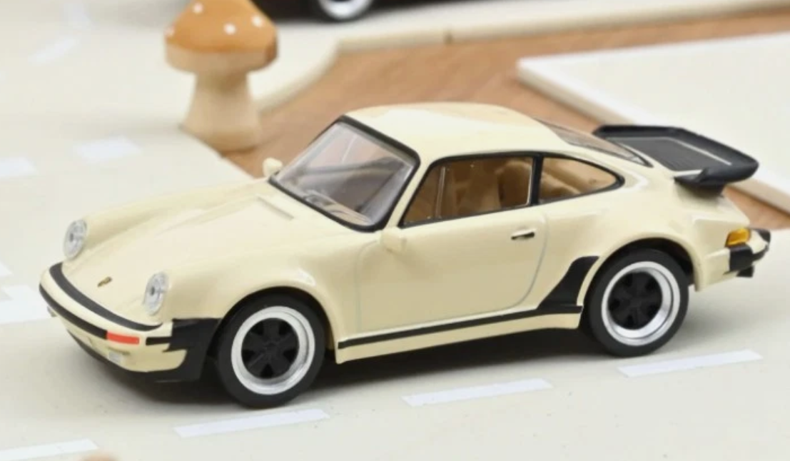 modellino auto scala 1/43 Porsche 911 Turbo beige modellini della Norev