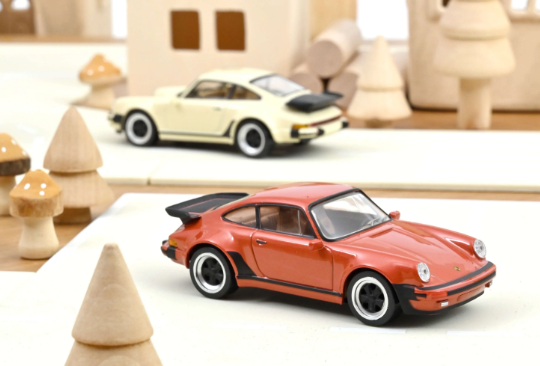 modellino auto scala 1/43 Porsche 911 Turbo modellini da collezione della Norev
