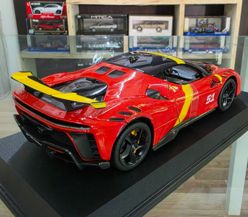 modellino auto scala 1/18 Ferrari sf90 xx stradale modellini da collezione