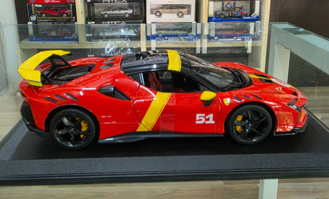modellino auto scala 1/18 Ferrari sf90 xx stradale modellini da collezione