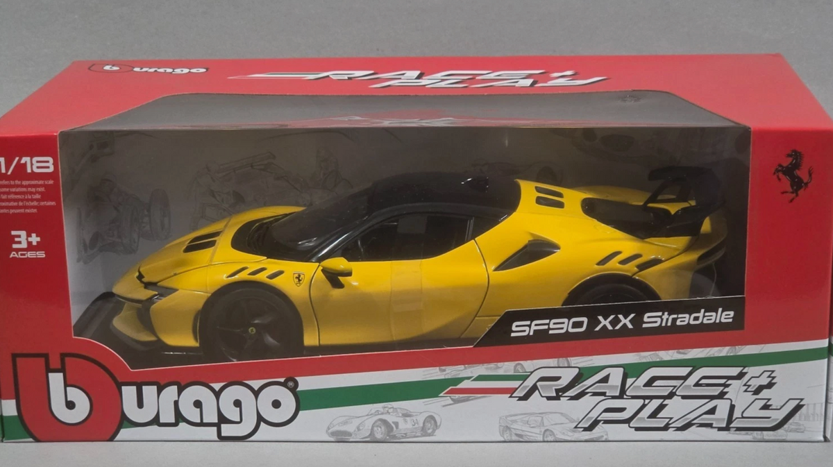 modellino auto 1/18 Ferrari sf90 xx stradale gialla modellini da collezione burago