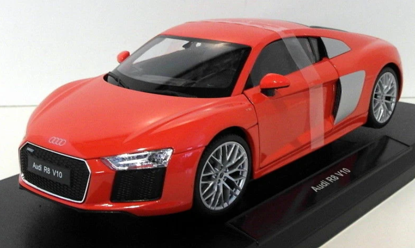 modellino auto scala 1/18 Audi R8 V10 rosso arancio modellini della welly