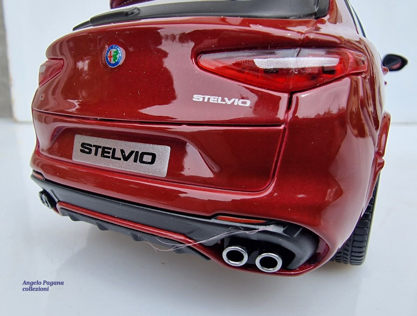 auto modellino 1:24 alfa romeo Stelvio quadrifoglio bburago modello statico 1/24