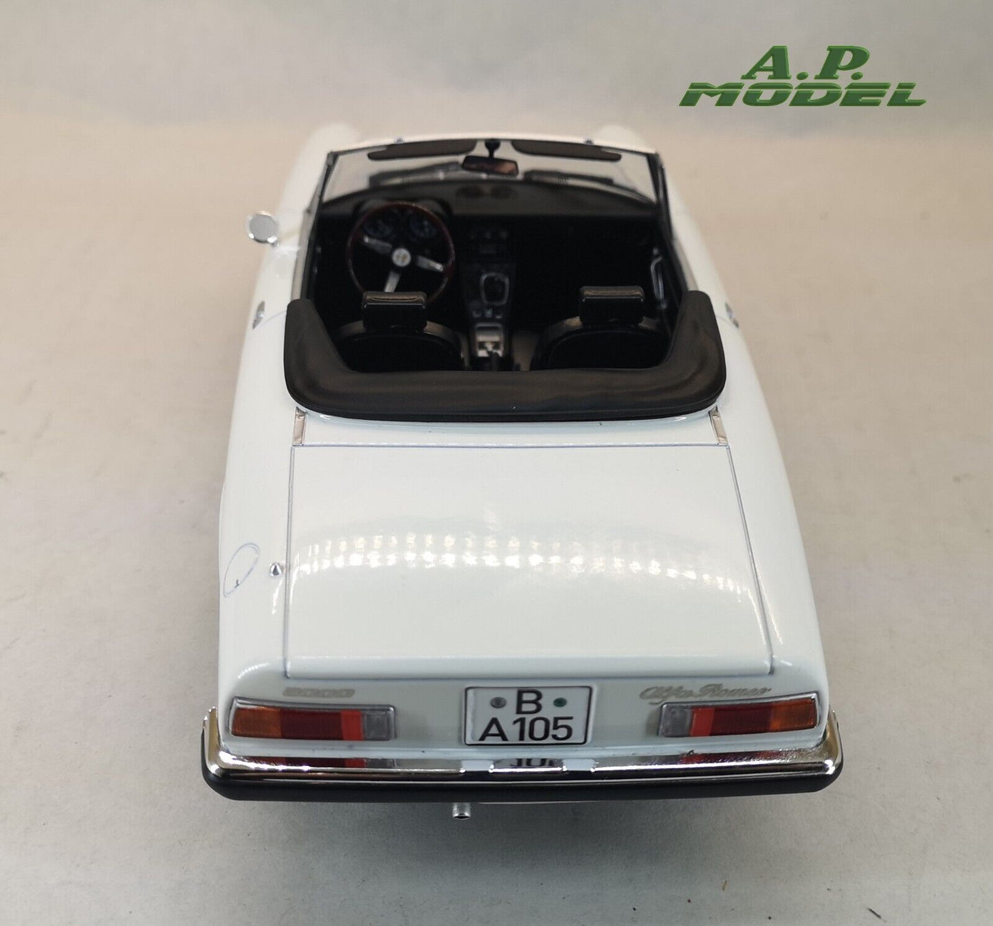 modellino auto 1:18 alfa romeo duetto 2000 spider del 1978 della norev die cast