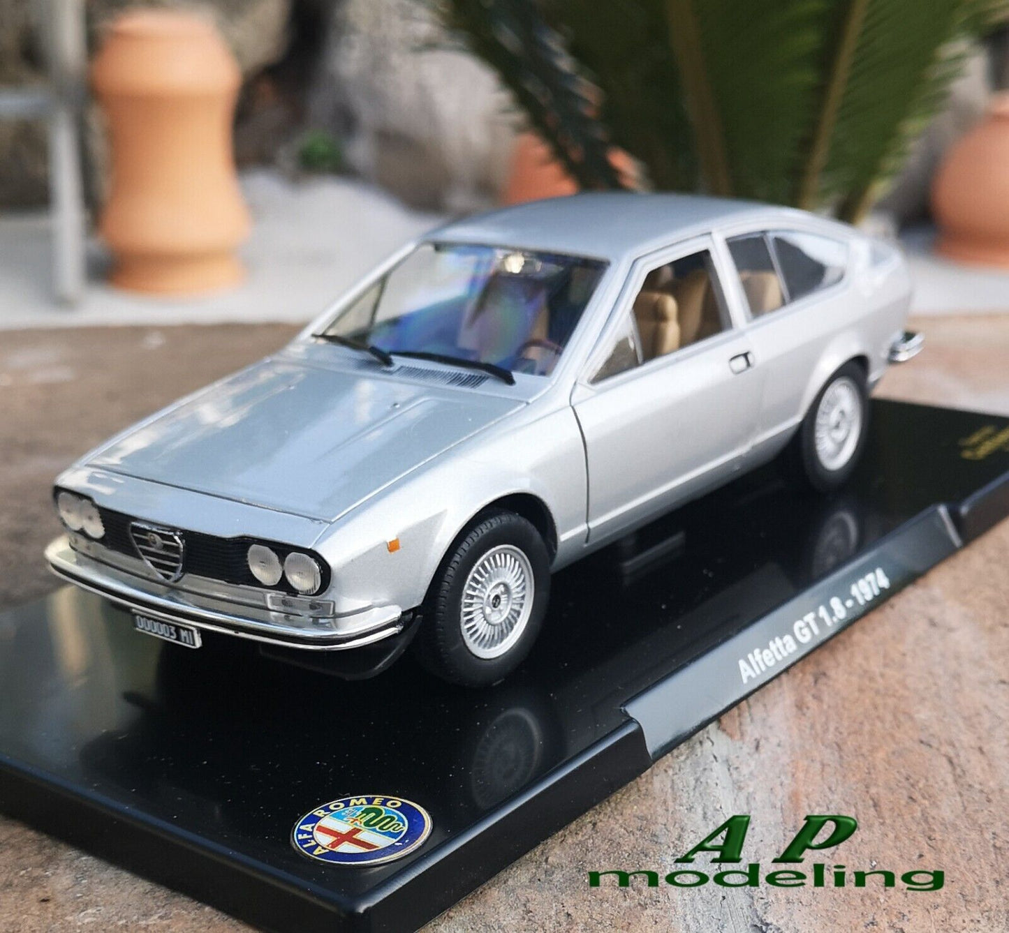 modellino auto 1/24 alfa romeo alfetta GT 1.8 del 1974 modellini vintage usato