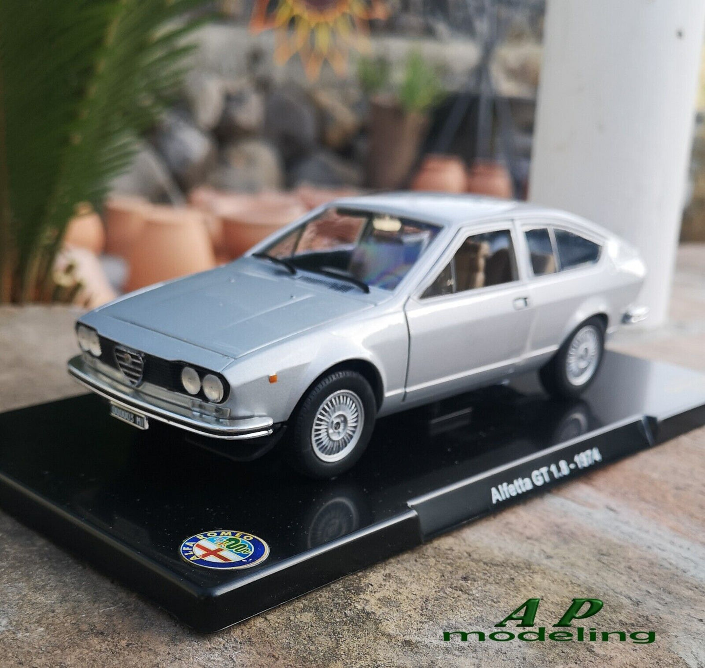 modellino auto 1/24 alfa romeo alfetta GT 1.8 del 1974 modellini vintage usato