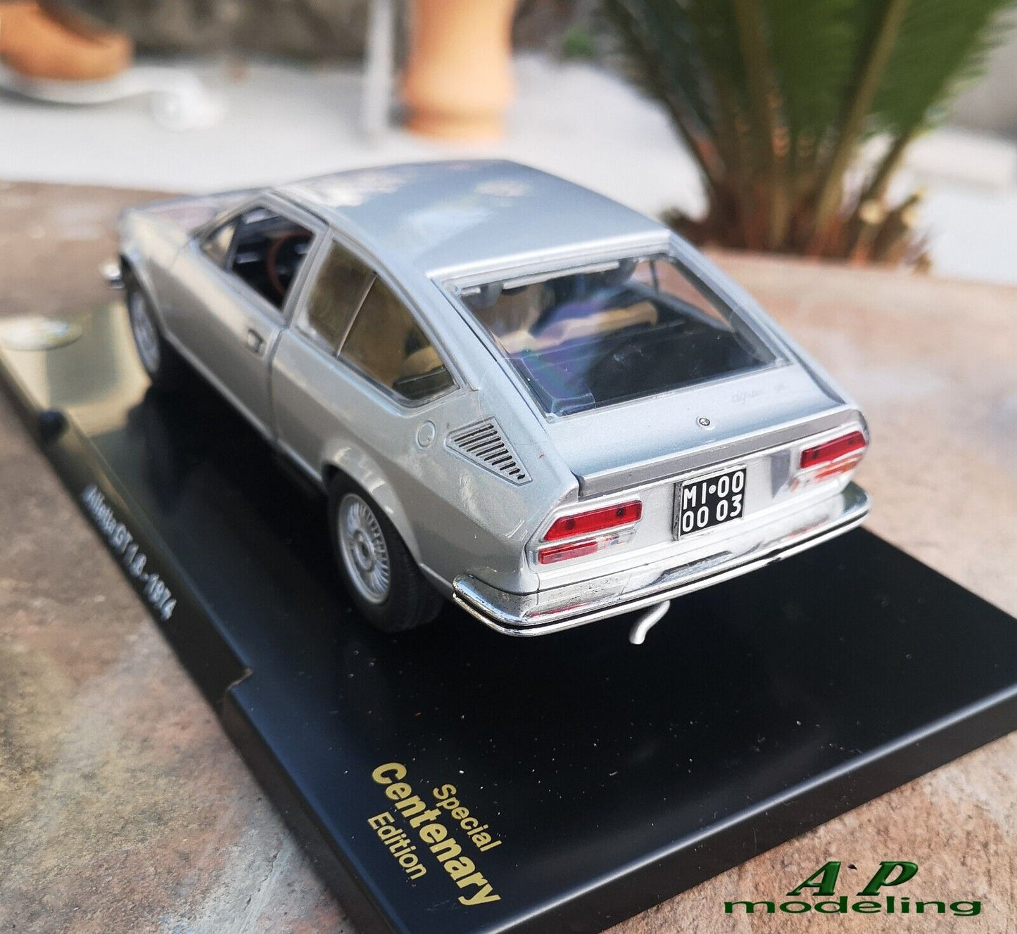 modellino auto 1/24 alfa romeo alfetta GT 1.8 del 1974 modellini vintage usato