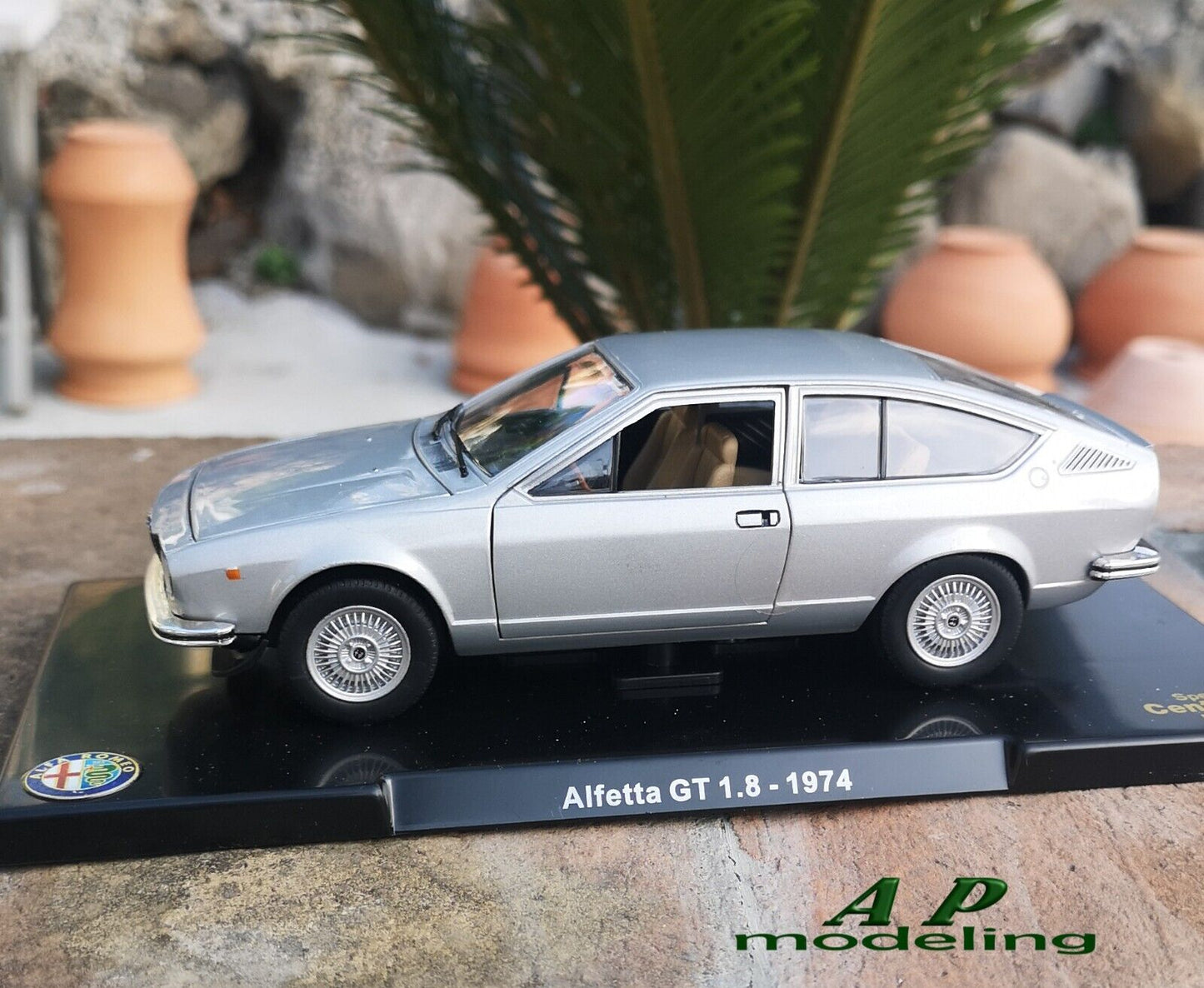 modellino auto 1/24 alfa romeo alfetta GT 1.8 del 1974 modellini vintage usato