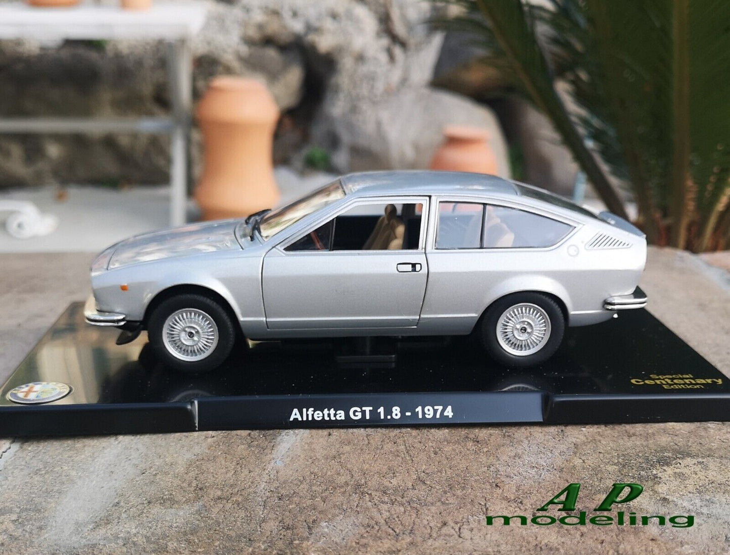 modellino auto 1/24 alfa romeo alfetta GT 1.8 del 1974 modellini vintage usato