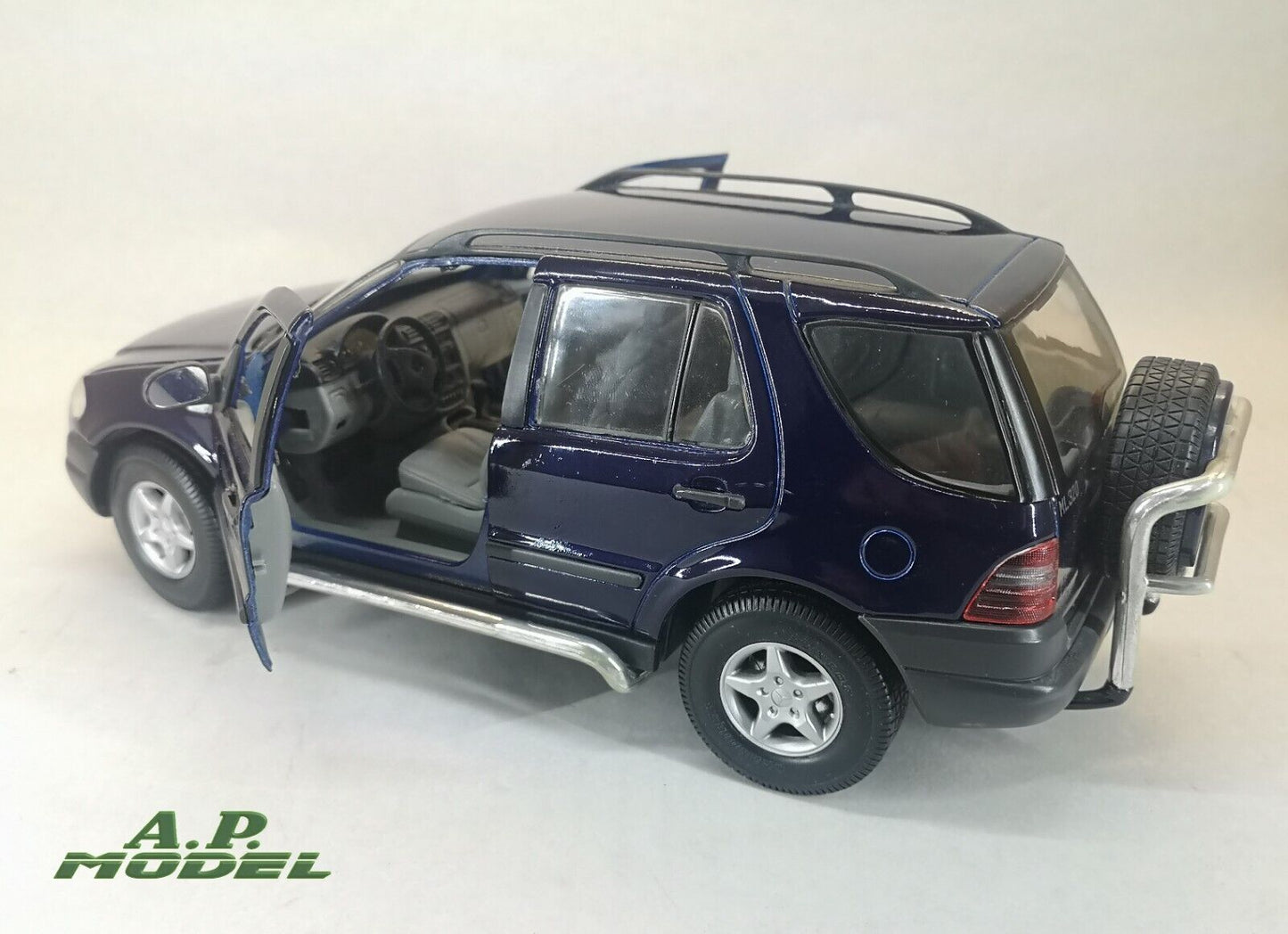 modellino auto 1:18 mercedes benz ml 320 modellini suv della maisto die cast